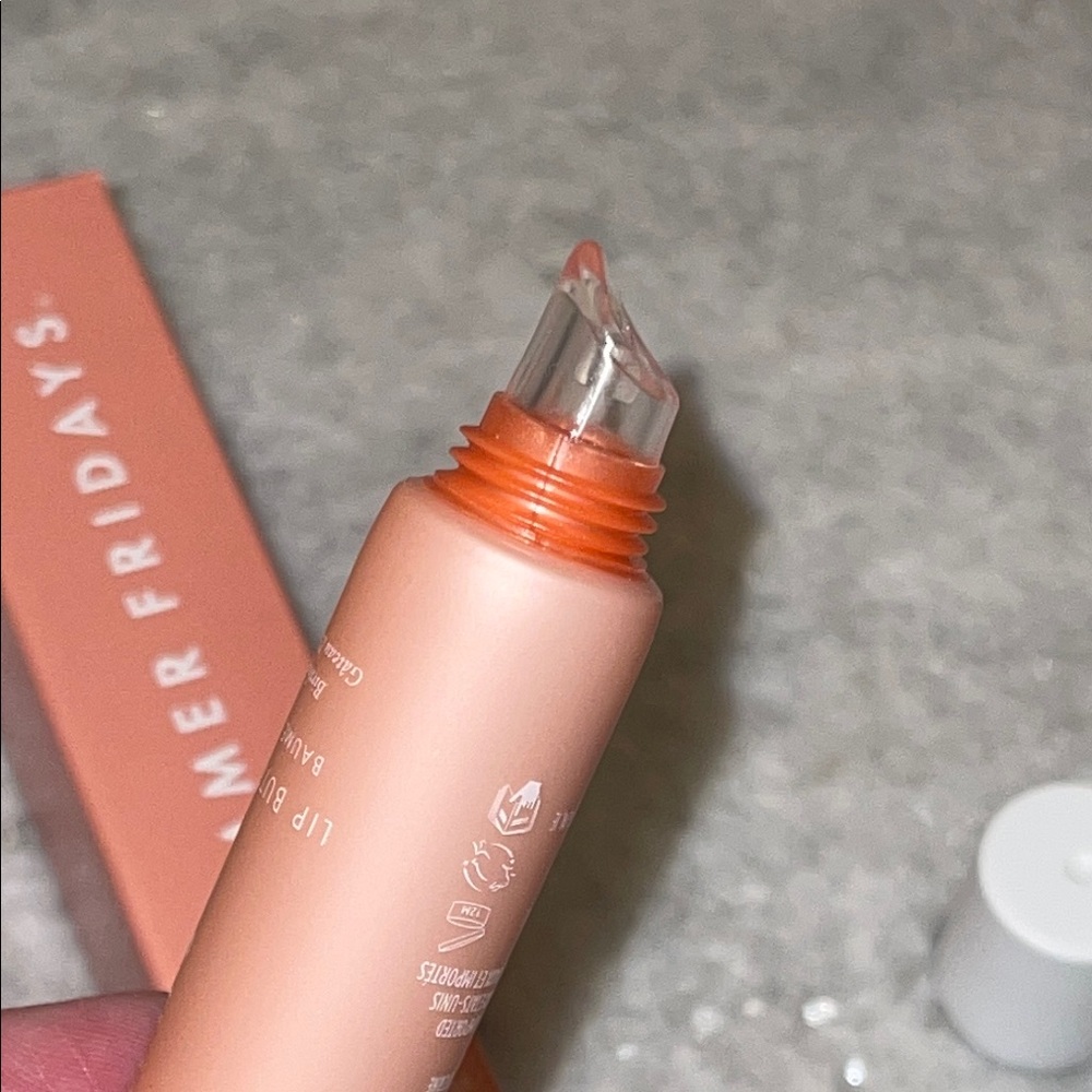 NEW Summer Fridays birthday cake lip butter - Picture 2 of 3